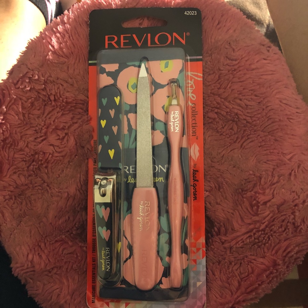 Manicure Essentials Kit